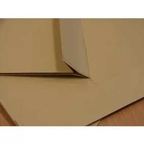 Boríték TC4 talpas barna 229x324mm