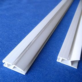 Pattintós szorító sín